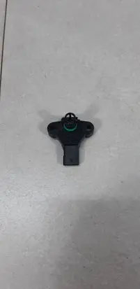 Volkswagen Tiguan Air pressure sensor 04E906051J