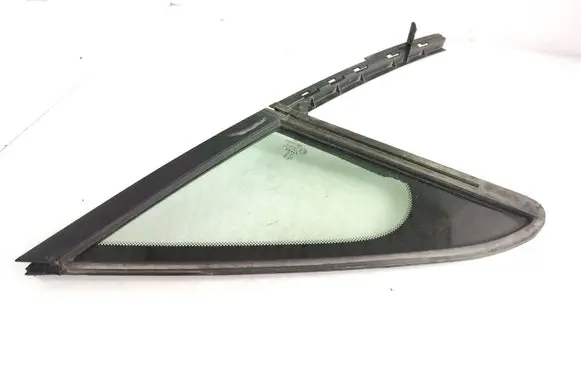 Peugeot 508 Front door vent window glass four-door 30010212
