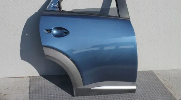 Mazda CX-3 Rear door