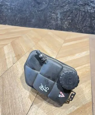 Mercedes-Benz E W211 Coolant expansion tank/reservoir 2115000049