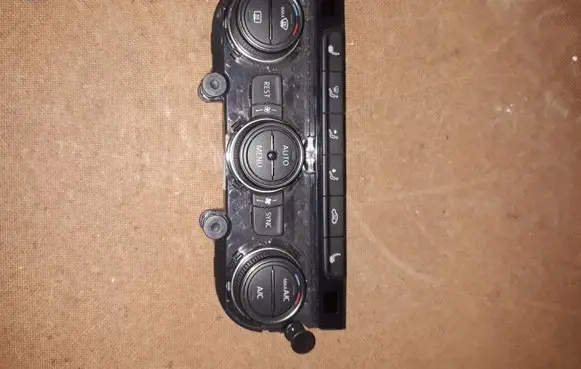 Volkswagen PASSAT B8 Climate control unit 5G0907044AH