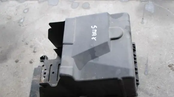 Battery box tray