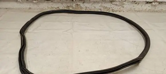 Audi A3 8Y Rubber seal rear door 8Y5833721