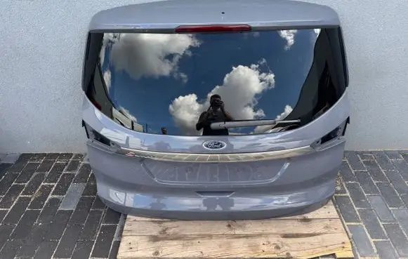 Tailgate/trunk/boot lid