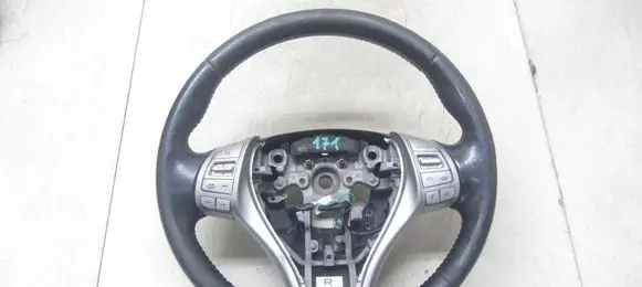 Nissan X-Trail T32 Steering wheel