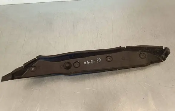 Mercedes-Benz B W246 W242 Fender end trim A2468891025 BBP198904