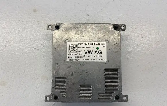 Volkswagen Golf VII Voltage converter/converter module 7P5941591AH 10100500048 7P5941591A