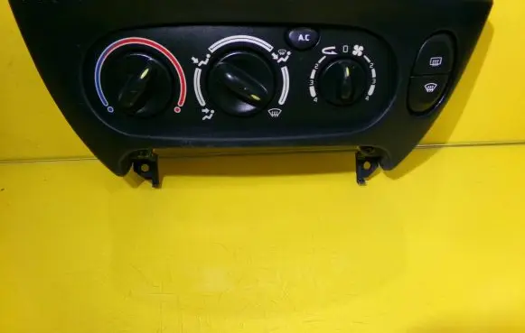 Renault Megane I Climate control unit 657718V 101584
