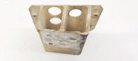 Toyota RAV 4 (XA30) Front bumper mounting bracket 