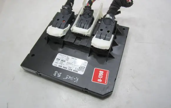 Volkswagen PASSAT B8 Comfort/convenience module 5Q0937086BH F005V01814