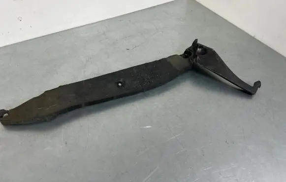 Audi A8 S8 D4 4H Fender foam support/seal 4H0821111C