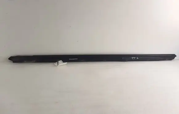Audi TT TTS Mk2 Front door trim (molding) 8J0837477 8J0837478