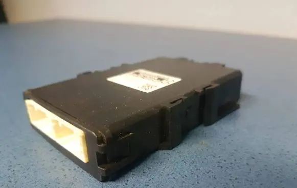 Toyota Avensis T270 Other control units/modules 8969005040 MB1028500060