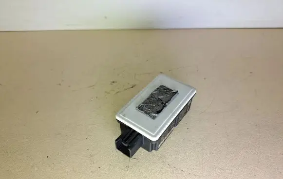 Volvo V70 Door central lock control unit/module 31252988 S180036007 08W36