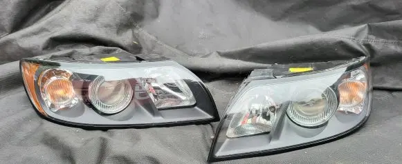 Volvo V50 Headlights/headlamps set 30698873 30698874