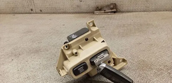 Volvo V70 Ignition lock 329002 3043A6G9FXCVR