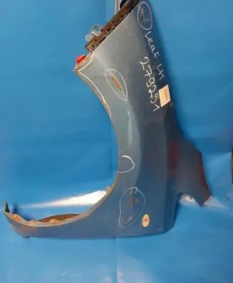 Nissan Leaf I (ZE0) Fender 631013NF0A