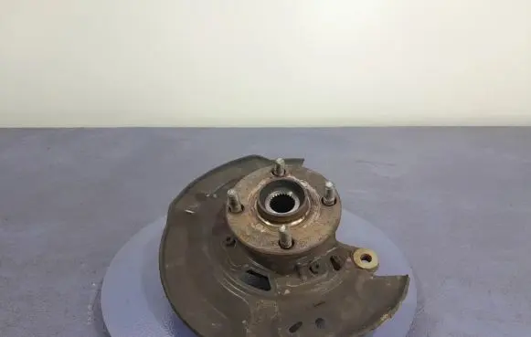 Toyota Yaris Front wheel hub spindle knuckle