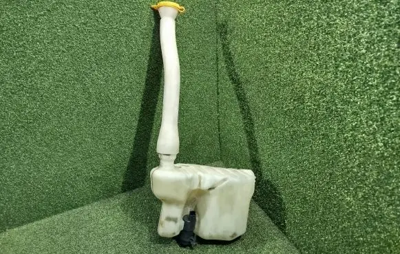 Renault Master III Windshield washer fluid reservoir/tank 2891000023R