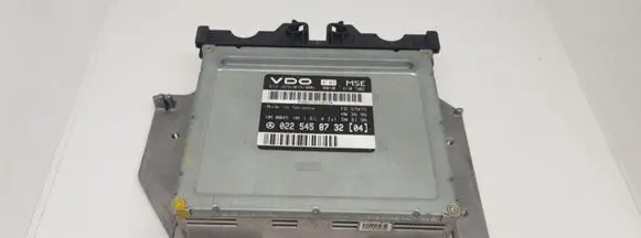 Mercedes-Benz C W203 Engine control unit/module 0225458732