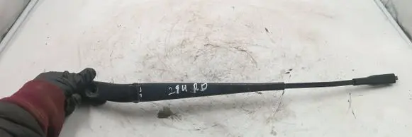 Opel Zafira B Front wiper blade arm 13145564