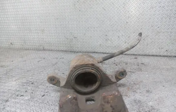 Nissan Tiida C11 Front brake caliper