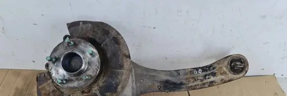 Mazda 5 Rear wheel hub spindle/knuckle C23628200