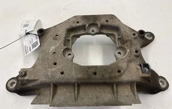 Gearbox mounting bracket