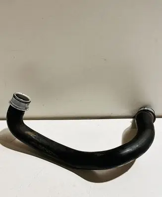 Mercedes-Benz CLS C218 X218 Engine coolant pipe/hose A2045012982