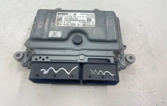 Mercedes-Benz A W169 Engine control unit/module A6401500100 0281015961