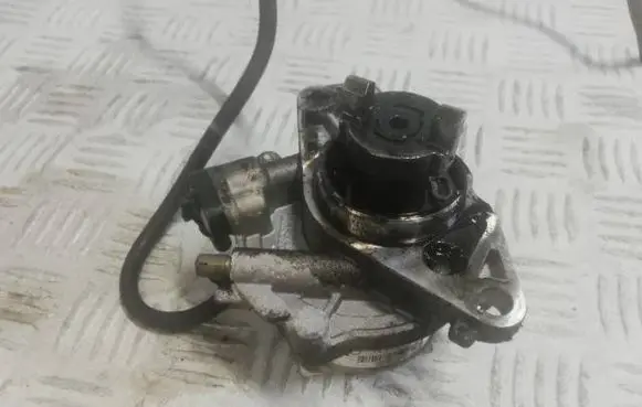 Opel Corsa E Vacuum valve 55268135