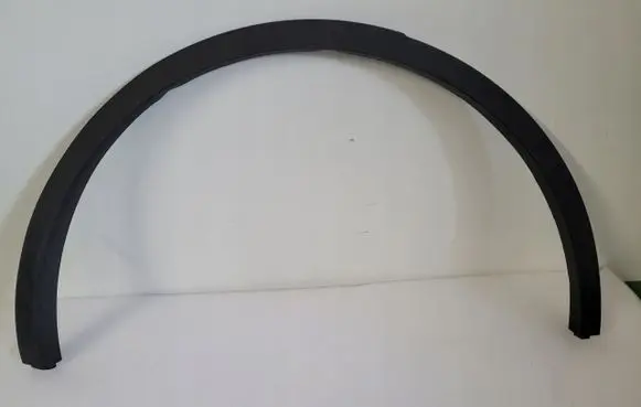Tesla Model Y Front arch trim 1658698