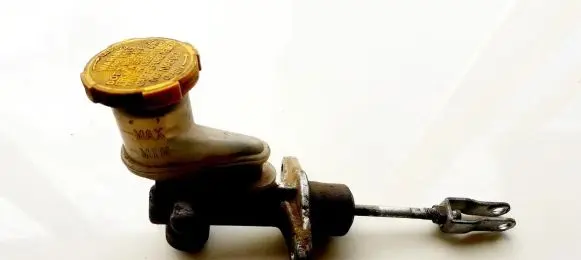 Clutch master cylinder