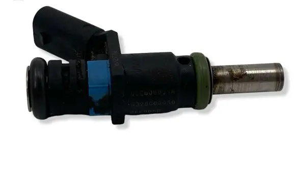 Audi Q7 4M Fuel injector 06E906031A 06E095D G329C03050