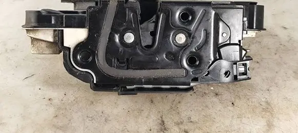 Skoda Octavia Mk3 (5E) Front door lock 5E1837015