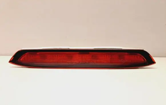 Toyota Corolla Verso E121 Third/center stoplight 1372
