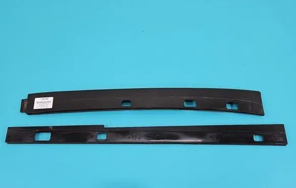 Roof trim bar molding cover
