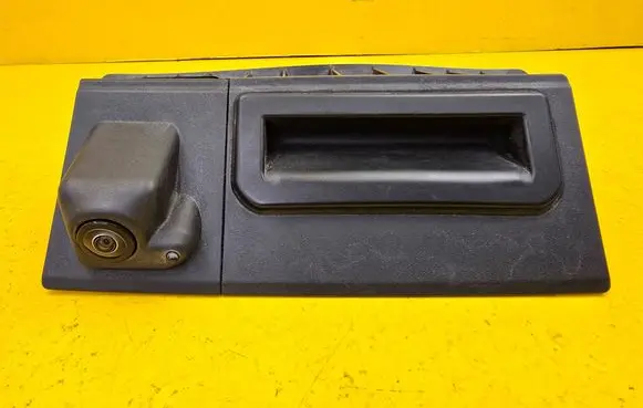 Audi e-tron Tailgate handle with camera 6V0827566