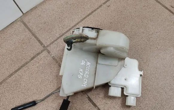 Honda Accord Rear door lock 
