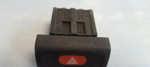 Opel Vectra B Hazard light switch 90565714 90493804