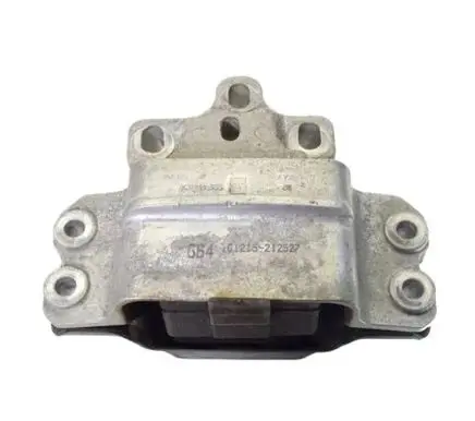 Volkswagen PASSAT B7 Engine mount bracket 3C0199555R