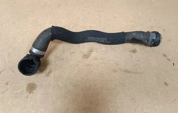 Mercedes-Benz GLC X253 C253 Engine coolant pipe/hose A2535014000