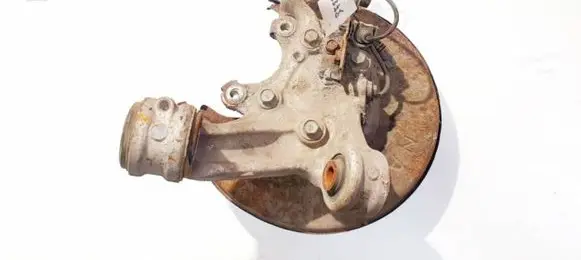 Rear wheel hub