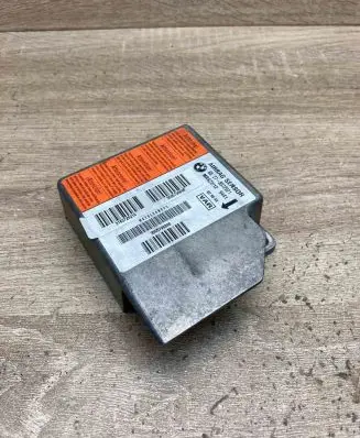 BMW 7 E38 Airbag control unit/module 8372521