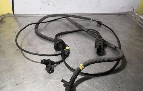 Ford Fiesta ABS rear brake sensor 2S6128372BO