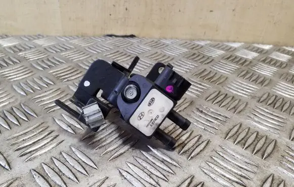 KIA Sportage Exhaust gas pressure sensor 392102F600 9022090001