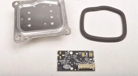 Volvo V60 LED ballast control module 220157-02