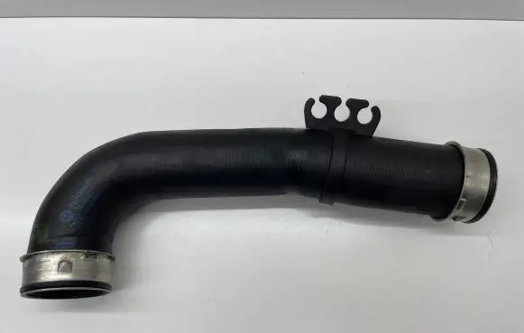 Volkswagen Jetta V Intercooler hose/pipe 1K0145838N