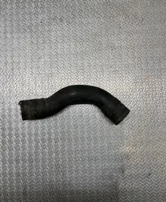 Volkswagen PASSAT B4 Engine coolant pipe/hose 357121051K
