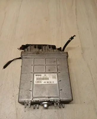 Audi A4 S4 B5 8D Engine control unit/module 0281001425 28SA2886 028906021CE